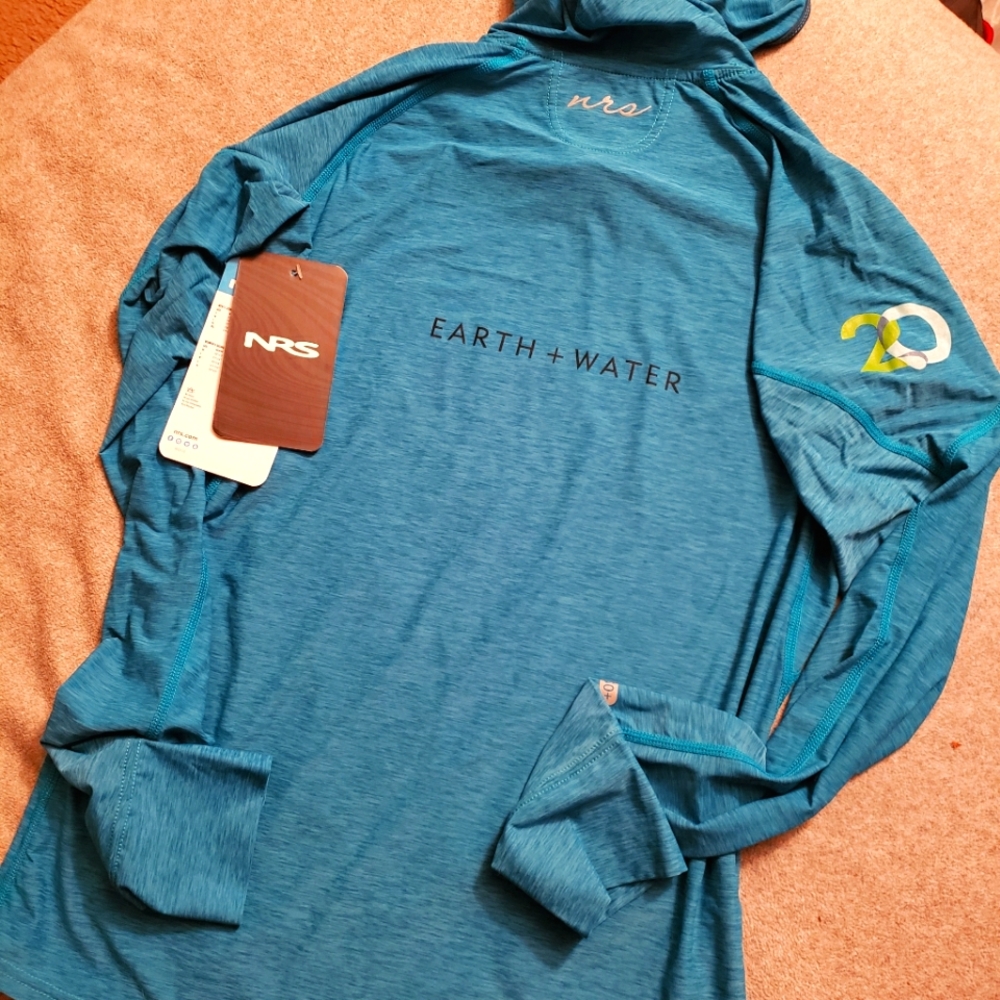 Small NRS Women's Honore Silkweight Hoodie (Brand New with tags)